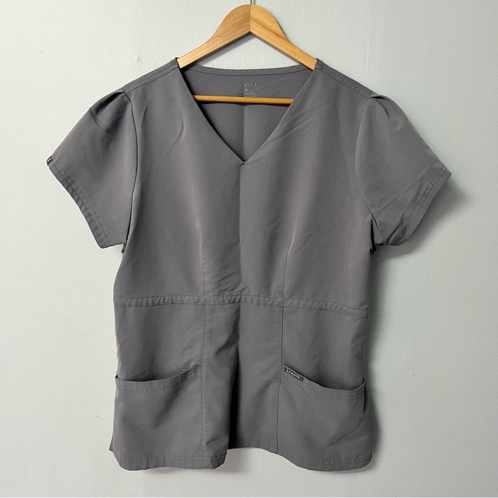 Jaanuu scrub top gray xl